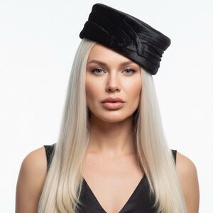 Saks Fifth Avenue Black Velvet Women's Hat